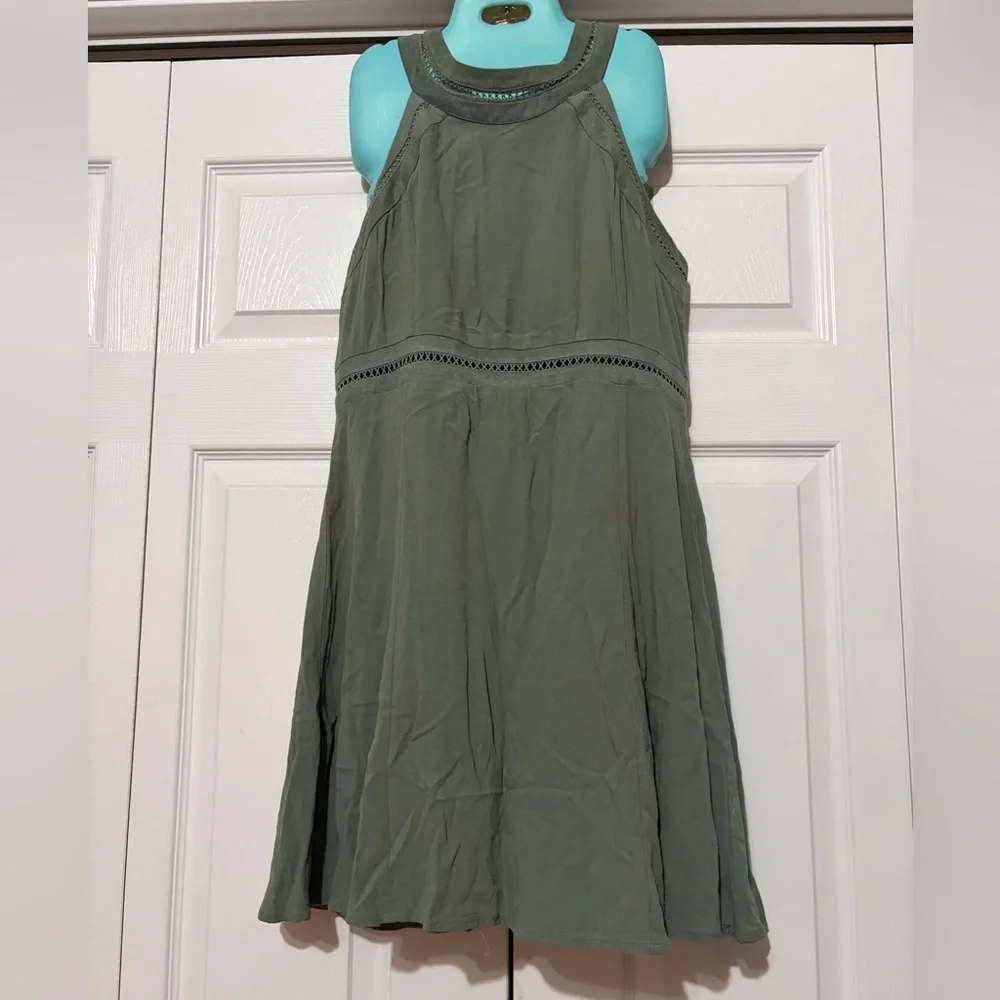 Alya by Francesca’s Collections Green Linen Zippered Dress w Faux Suede accents
